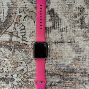 Apple Watch SE with Pink Band